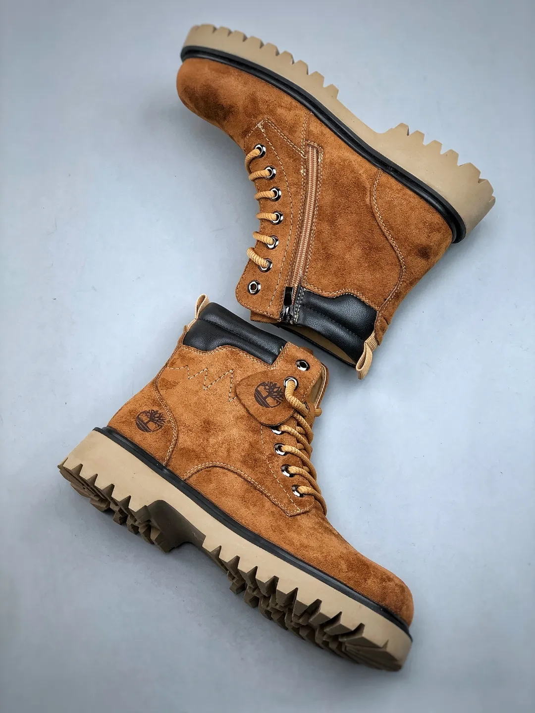 Local 💰640 supports store opening new goods 🚀 #Timberland Timberland/Timberland new autumn and winter products essential outdoor leisure rhubarb boots series for autumn and winter #Guangdong Dachang quality original box original packaging fashion trend matching fabrics made of Italian 🇮🇹 top matte fine-grained cowhide lightweight outsole with anti-odor and anti-corrosion genuine leather latex insoles from outsole to hardware are made from OEM raw materials Same as the original Goodyear's never-opening glue process. Good products don't kill pigs. The quality of the first order is strictly controlled. Exclusively released on the entire network. The quality is beyond doubt. The full set of official website unified packaging gives you a perfect wearing experience. The quality is exquisite and durable. A must-have for sportsmen. Specializes in not looking handsome. High-quality feet feel first-class. This winter, it is specially used for outdoor cold protection. Daily casual matching. Size: 38-44 (leather shoe size)